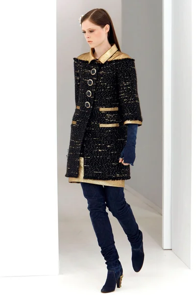 Look 8